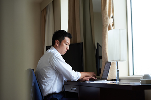 転職活動は「退職後に無職で」「働きながら現職で」どちらが有利？