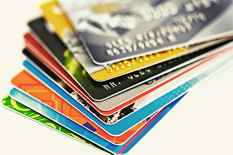 ナイトワークの仕事でもクレジットカードを持つことは可能？